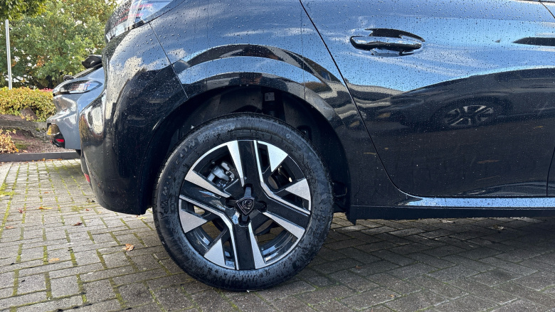 Peugeot 208 1.2 Hybrid 110 Allure 5dr e-DSC6 Petrol Hatchback